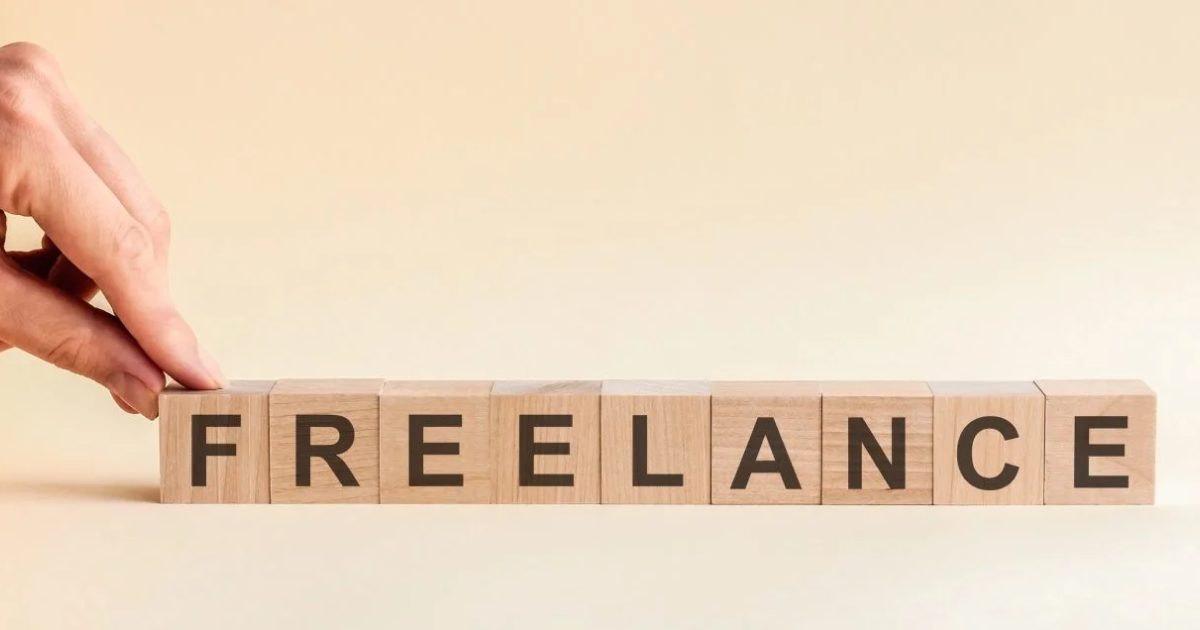 FREELANCEと描かれたブロック