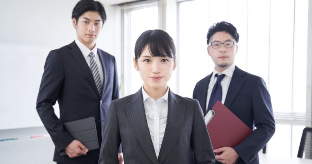 【就活生必見】新卒でコンサルタント会社に入社できる？向いている人の特徴・就活エージェントまで紹介！