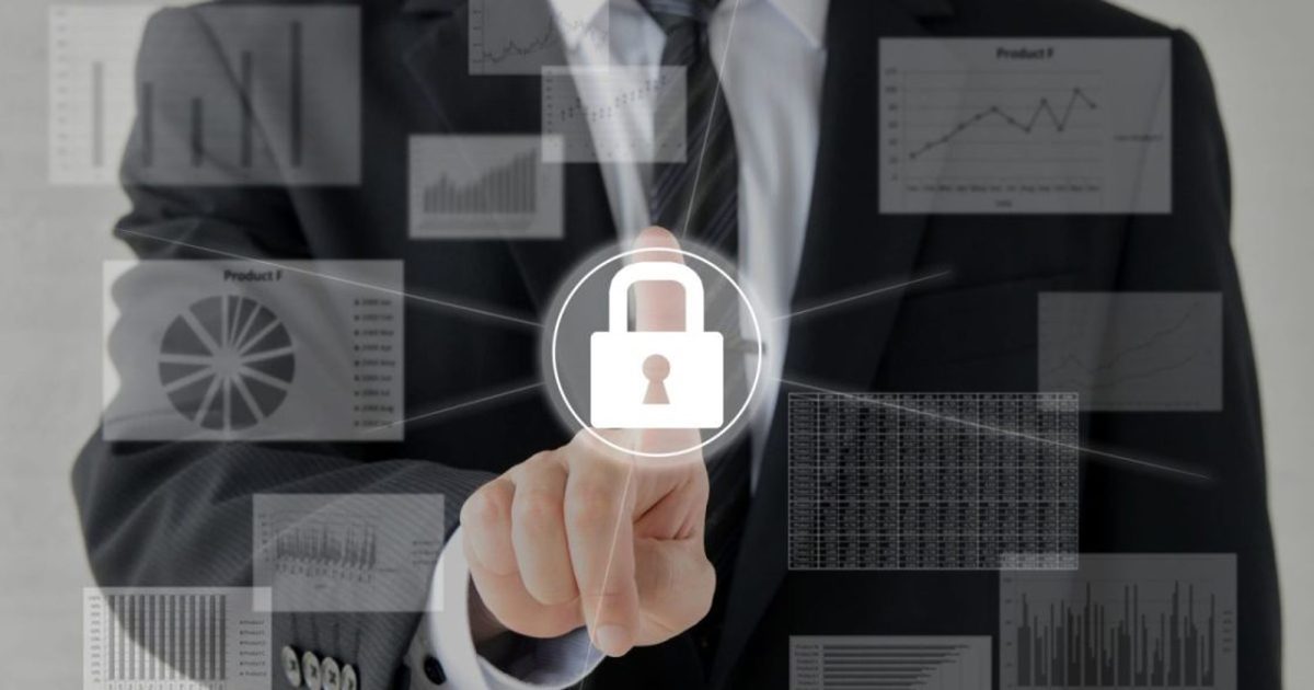 画面に映し出された鍵のマークをタップする様子