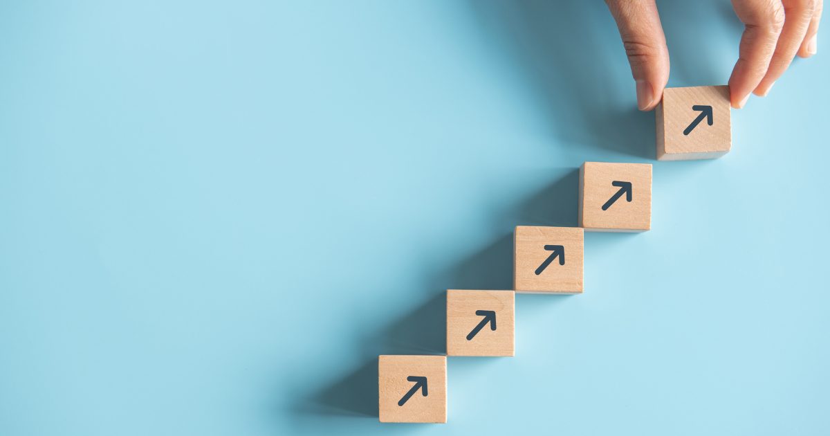 右斜め上を指す矢印