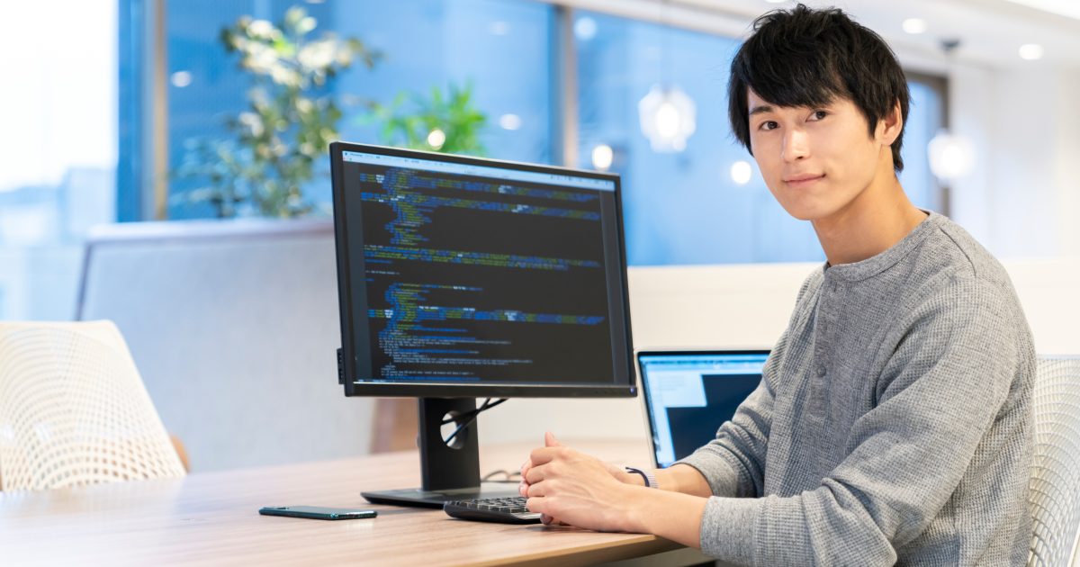 仕事中のエンジニア